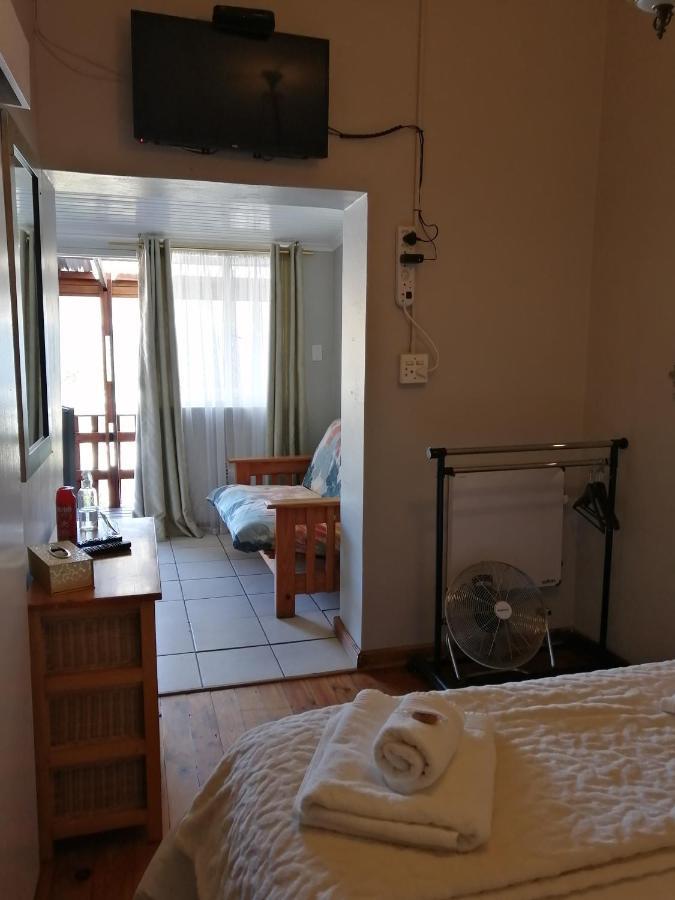Swartberg Guest House 卡利登 外观 照片